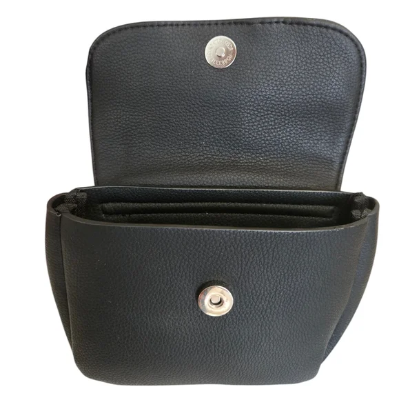 Vince Camuto Black Fanny Pack - Picture 3 of 8